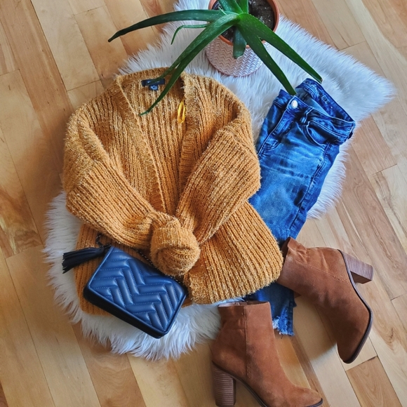 Primark Sweaters - Primark fluffy open cardigan